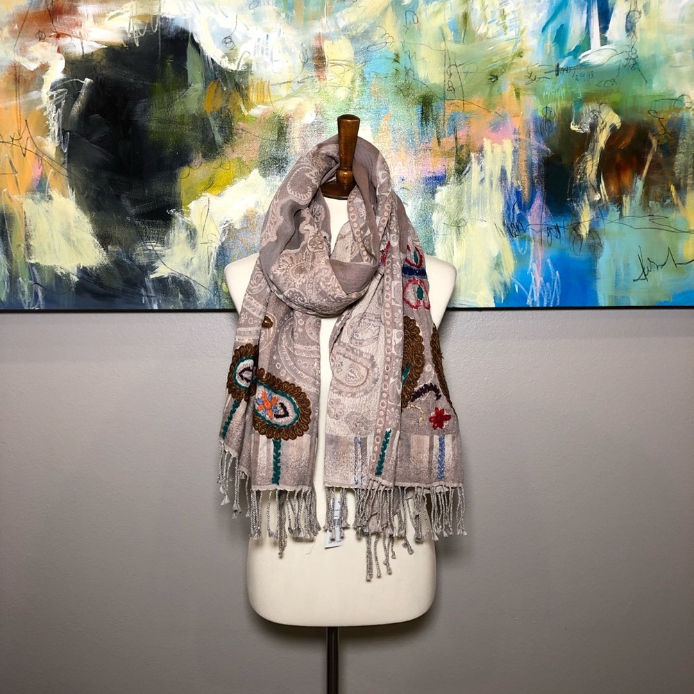 NWT. Gorgeous, medium weight Boho scarf.